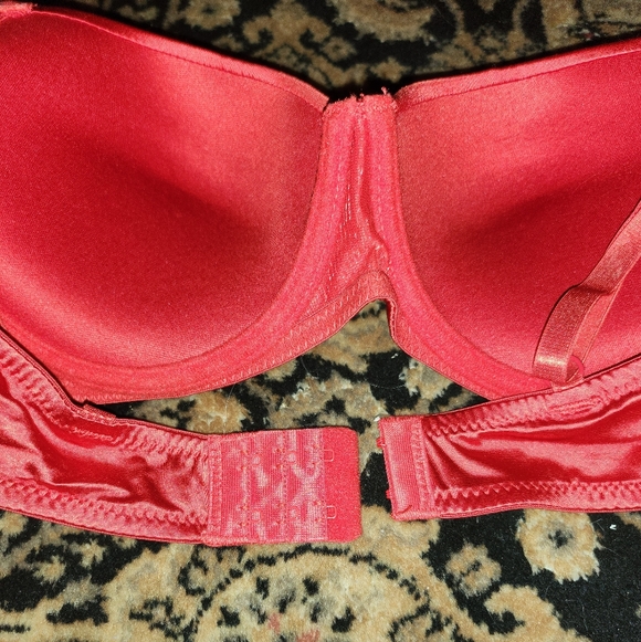 Elegant Red Women's Bra - Picture 3 of 4